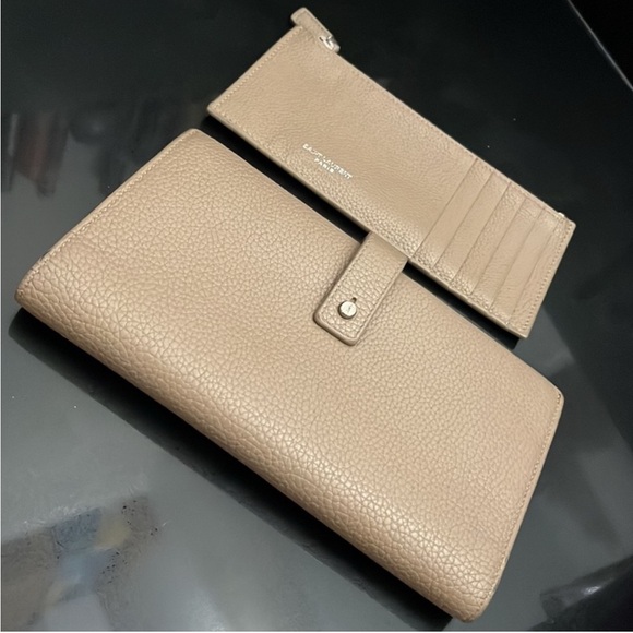 YVES SAINT LAURENT   Sac de Jules  Wallet - Picture 1 of 15